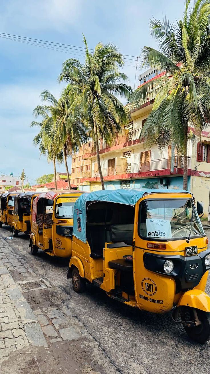 KASH tuktuks